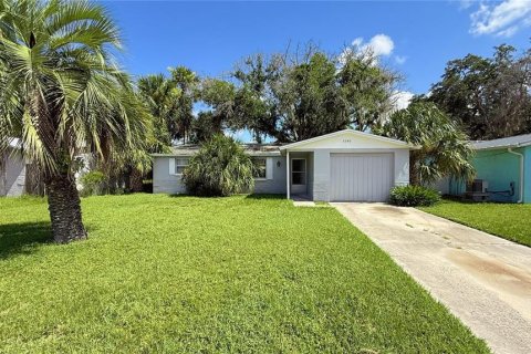 House in Port Richey, Florida 3 bedrooms, 107.4 sq.m. № 1858400 - photo 1