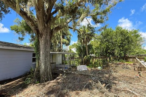 House in Port Richey, Florida 3 bedrooms, 107.4 sq.m. № 1858400 - photo 15