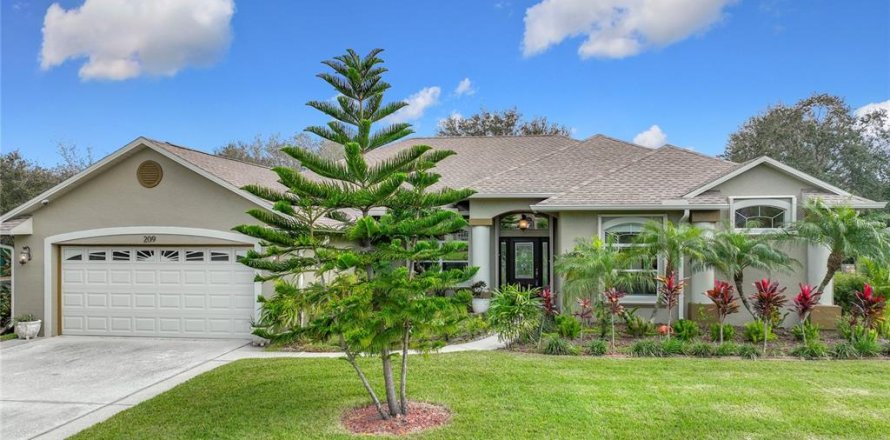 House in Melbourne, Florida 4 bedrooms, 201.51 sq.m. № 1523050