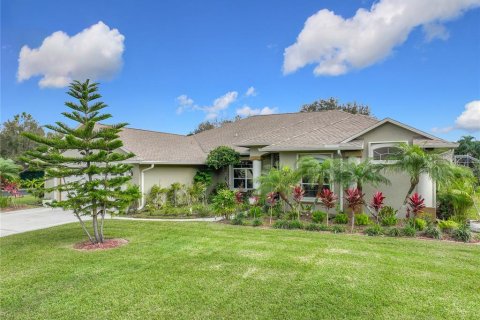 House in Melbourne, Florida 4 bedrooms, 201.51 sq.m. № 1523050 - photo 2