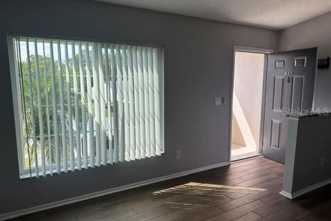 Condo in Clearwater, Florida, 2 bedrooms  № 2388716 - photo 7