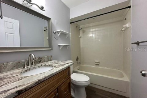 Condo in Clearwater, Florida, 2 bedrooms  № 2388716 - photo 20