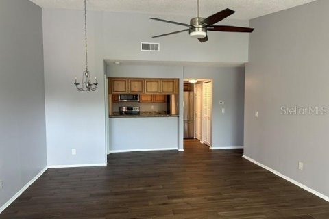 Condo in Clearwater, Florida, 2 bedrooms  № 2388716 - photo 5