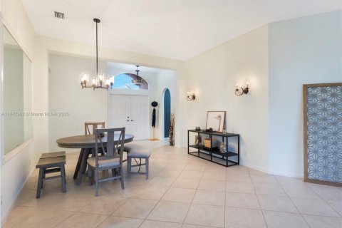 House in Greenacres, Florida 3 bedrooms, 222.32 sq.m. № 1836346 - photo 8