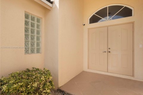 House in Greenacres, Florida 3 bedrooms, 222.32 sq.m. № 1836346 - photo 4