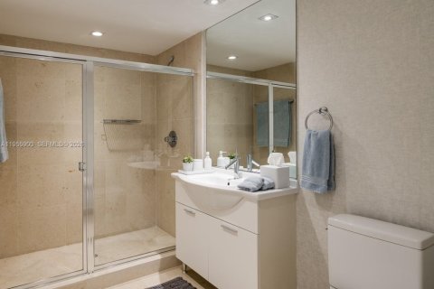 Condominio en alquiler en Miami, Florida, 2 dormitorios, 94.02 m2 № 2009853 - foto 10