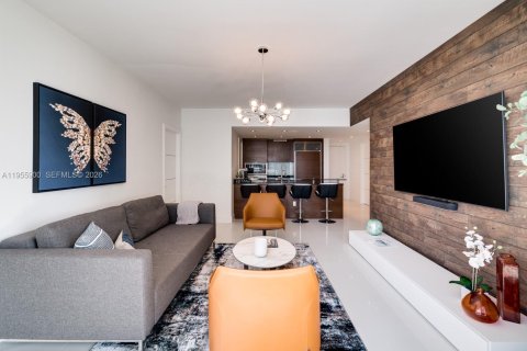 Condominio en alquiler en Miami, Florida, 2 dormitorios, 94.02 m2 № 2009853 - foto 3