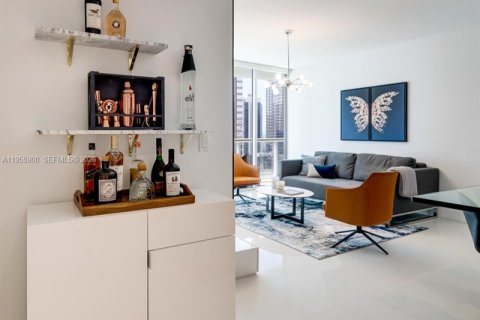 Condominio en alquiler en Miami, Florida, 2 dormitorios, 94.02 m2 № 2009853 - foto 4