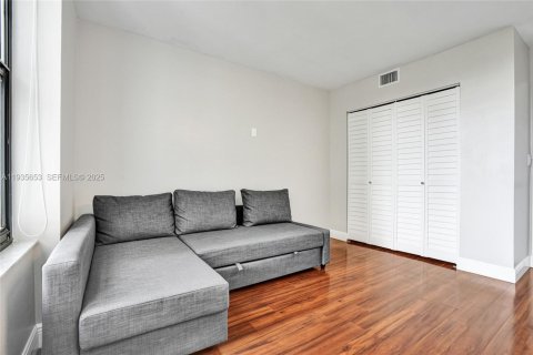 Condominio en alquiler en Hallandale Beach, Florida, 2 dormitorios, 118.91 m2 № 1993779 - foto 20