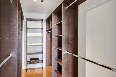 Condominio en alquiler en Hallandale Beach, Florida, 2 dormitorios, 118.91 m2 № 1993779 - foto 22