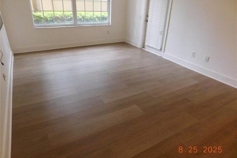 Condominio en alquiler en Orlando, Florida, 3 dormitorios, 130.81 m2 № 1904445 - foto 12