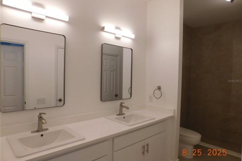 Condominio en alquiler en Orlando, Florida, 3 dormitorios, 130.81 m2 № 1904445 - foto 16