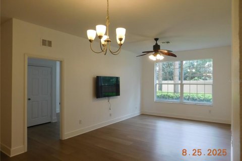 Condominio en alquiler en Orlando, Florida, 3 dormitorios, 130.81 m2 № 1904445 - foto 11
