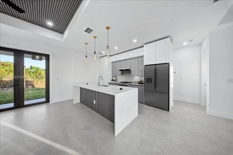 Villa ou maison à vendre à Lehigh Acres, Floride: 1 pièce № 1972735 - photo 5