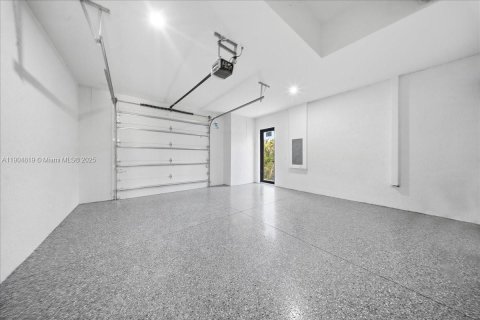 Villa ou maison à vendre à Lehigh Acres, Floride: 1 pièce № 1972735 - photo 24