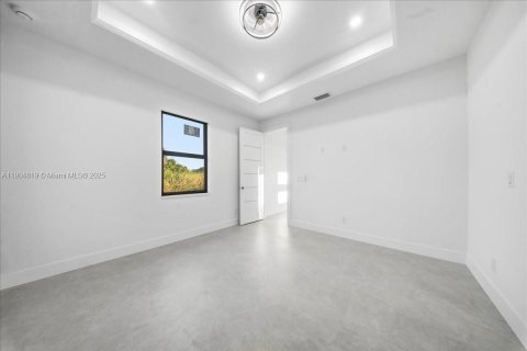 Villa ou maison à vendre à Lehigh Acres, Floride: 1 pièce № 1972735 - photo 12