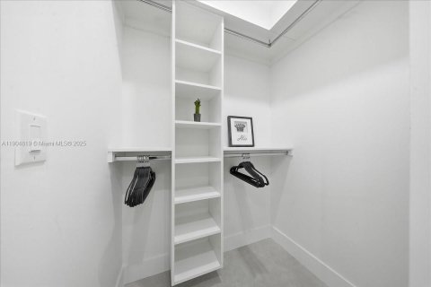 Villa ou maison à vendre à Lehigh Acres, Floride: 1 pièce № 1972735 - photo 15