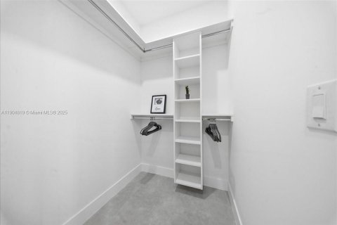 Villa ou maison à vendre à Lehigh Acres, Floride: 1 pièce № 1972735 - photo 14