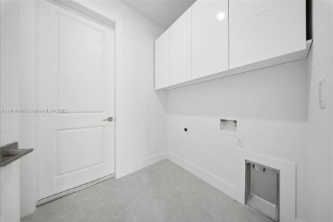 Villa ou maison à vendre à Lehigh Acres, Floride: 1 pièce № 1972735 - photo 25