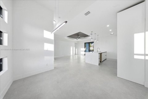 Villa ou maison à vendre à Lehigh Acres, Floride: 1 pièce № 1972735 - photo 10