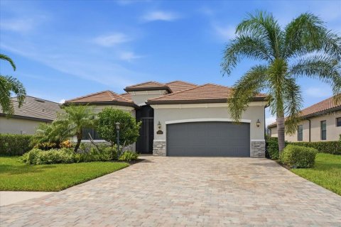 Villa ou maison à vendre à Lakewood Ranch, Floride: 3 chambres, 186.36 m2 № 2395597 - photo 4