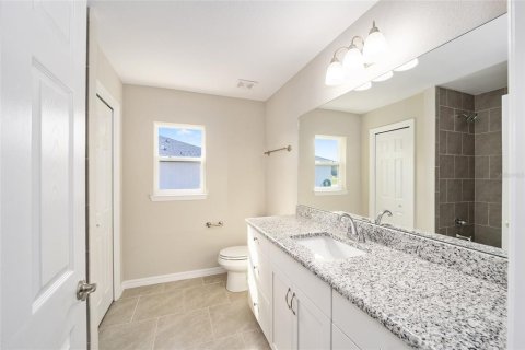 House in Ocala, Florida 3 bedrooms, 155.24 sq.m. № 2211320 - photo 9