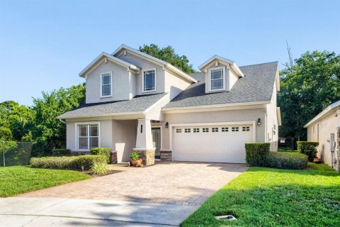 House in Sanford, Florida 4 bedrooms, 262.73 sq.m. № 2195682 - photo 2