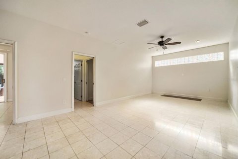 House in Sanford, Florida 4 bedrooms, 262.73 sq.m. № 2195682 - photo 13