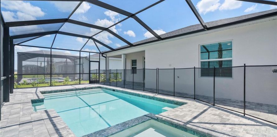 Villa ou maison à Punta Gorda, Floride 4 chambres, 179.58 m2 № 2167136