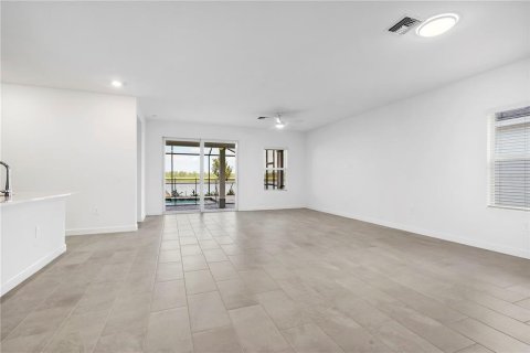 Villa ou maison à louer à Punta Gorda, Floride: 4 chambres, 179.58 m2 № 2167136 - photo 12