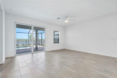 Villa ou maison à louer à Punta Gorda, Floride: 4 chambres, 179.58 m2 № 2167136 - photo 19
