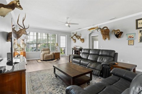 House in Tavares, Florida 2 bedrooms, 170.38 sq.m. № 1820636 - photo 7