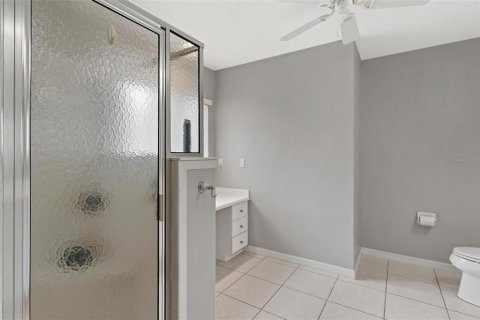 House in Tavares, Florida 2 bedrooms, 170.38 sq.m. № 1820636 - photo 25