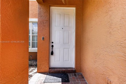 Villa ou maison à louer à Miramar, Floride: 4 chambres, 209.96 m2 № 2076505 - photo 4