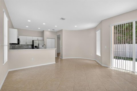 Villa ou maison à louer à Miramar, Floride: 4 chambres, 209.96 m2 № 2076505 - photo 19