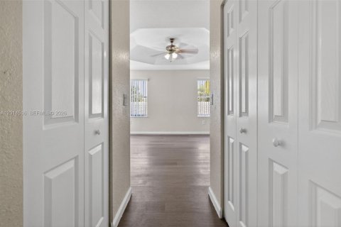 Villa ou maison à louer à Miramar, Floride: 4 chambres, 209.96 m2 № 2076505 - photo 29