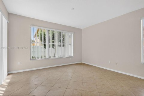 Villa ou maison à louer à Miramar, Floride: 4 chambres, 209.96 m2 № 2076505 - photo 18