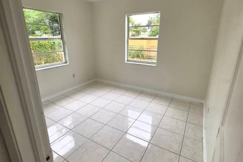 Villa ou maison à louer à Tampa, Floride: 1 chambre, 88.26 m2 № 2406320 - photo 4