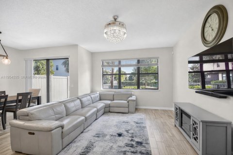 Touwnhouse à vendre à Lake Worth, Floride: 3 chambres, 176.05 m2 № 2009545 - photo 13