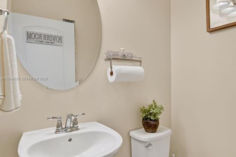 Touwnhouse à vendre à Lake Worth, Floride: 3 chambres, 176.05 m2 № 2009545 - photo 12