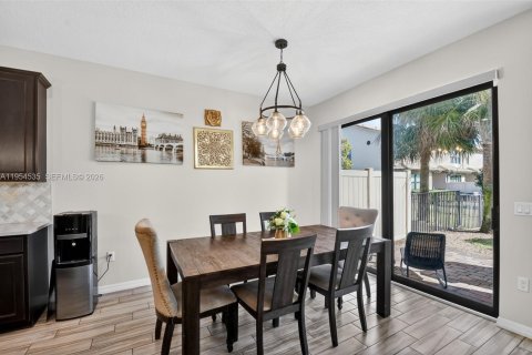 Touwnhouse à vendre à Lake Worth, Floride: 3 chambres, 176.05 m2 № 2009545 - photo 17
