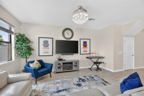 Touwnhouse à vendre à Lake Worth, Floride: 3 chambres, 176.05 m2 № 2009545 - photo 15