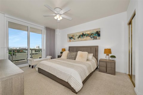 Copropriété à vendre à Surfside, Floride: 2 chambres, 139.35 m2 № 1963116 - photo 18