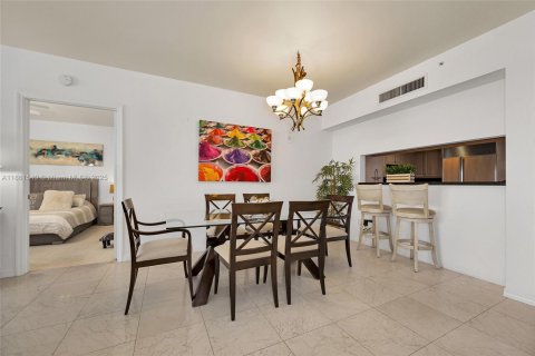 Copropriété à vendre à Surfside, Floride: 2 chambres, 139.35 m2 № 1963116 - photo 5