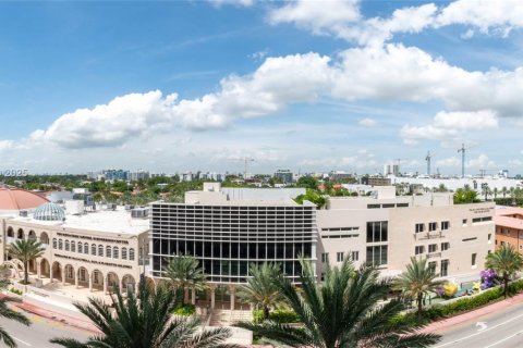 Copropriété à vendre à Surfside, Floride: 2 chambres, 139.35 m2 № 1963116 - photo 29