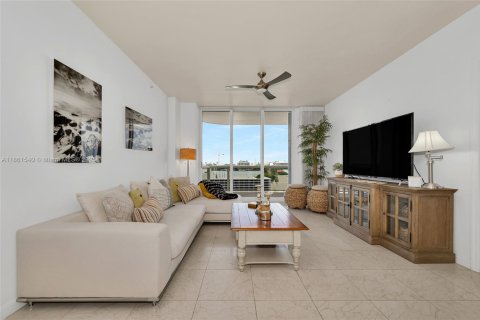 Copropriété à vendre à Surfside, Floride: 2 chambres, 139.35 m2 № 1963116 - photo 6