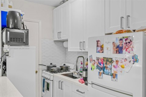 Купить кондоминиум в Саут-Майами, Флорида 1 спальня, 47.38м2, № 1980209 - фото 5