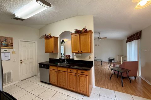 Villa ou maison à louer à Deltona, Floride: 3 chambres, 109.25 m2 № 2383810 - photo 7