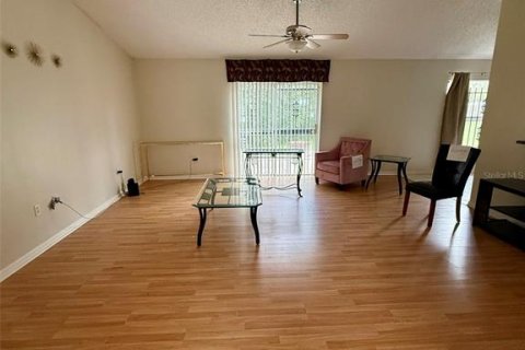 Villa ou maison à louer à Deltona, Floride: 3 chambres, 109.25 m2 № 2383810 - photo 3