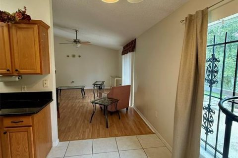 Villa ou maison à louer à Deltona, Floride: 3 chambres, 109.25 m2 № 2383810 - photo 5